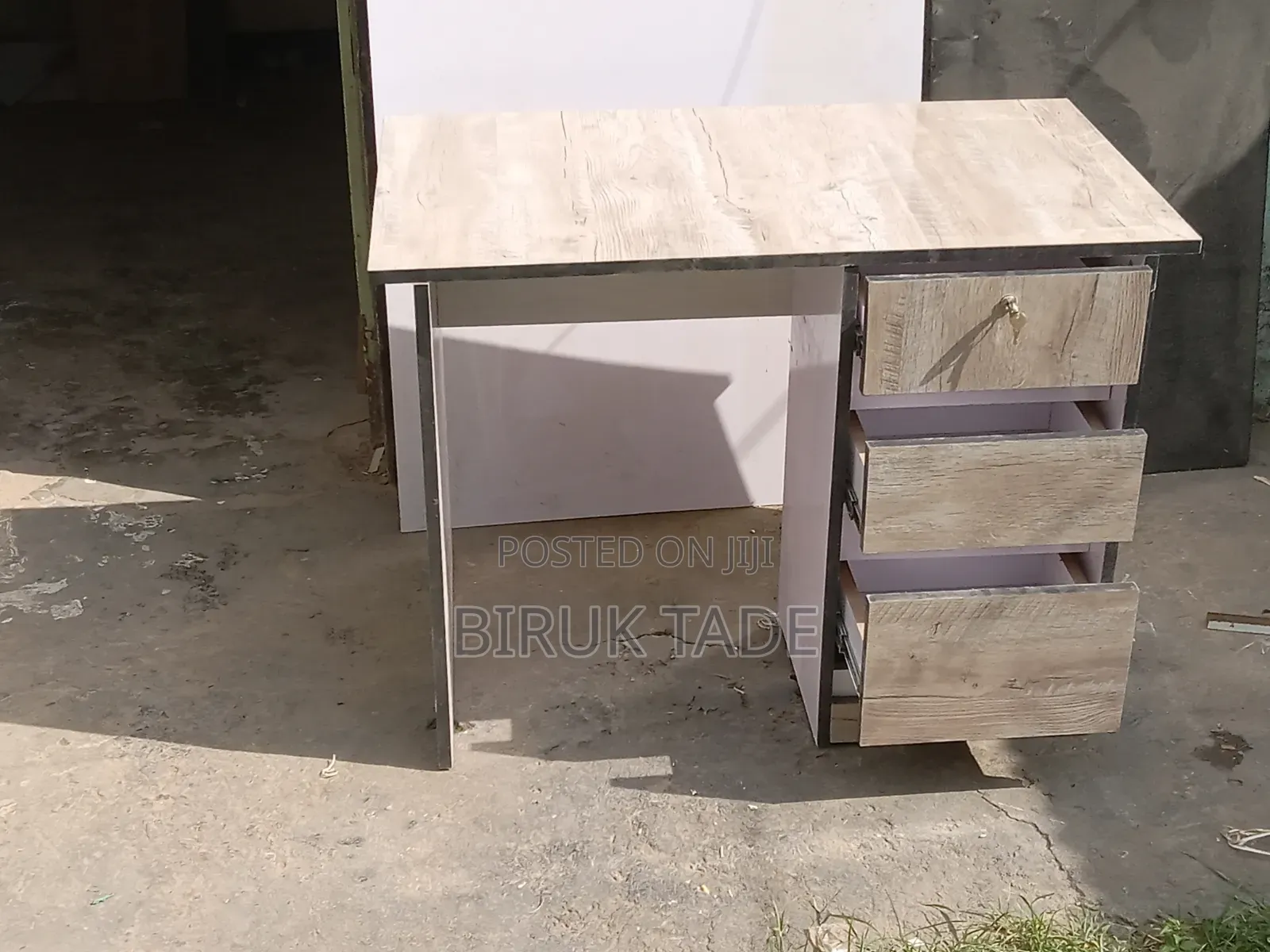 Office Table 1 Meter ** Discount Only for 1 Week * 