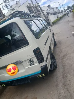 Toyota HiAce 1999 White
