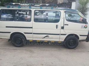 Toyota HiAce 1999 White