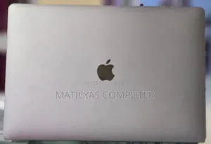 New Laptop Apple MacBook Pro 2018 32GB Intel Core i9 SSD 1T