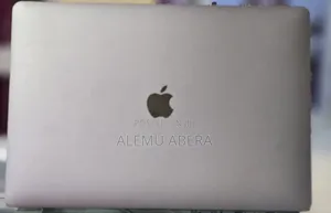 New Laptop Apple MacBook Pro 2018 32GB Intel Core i9 SSD 1T