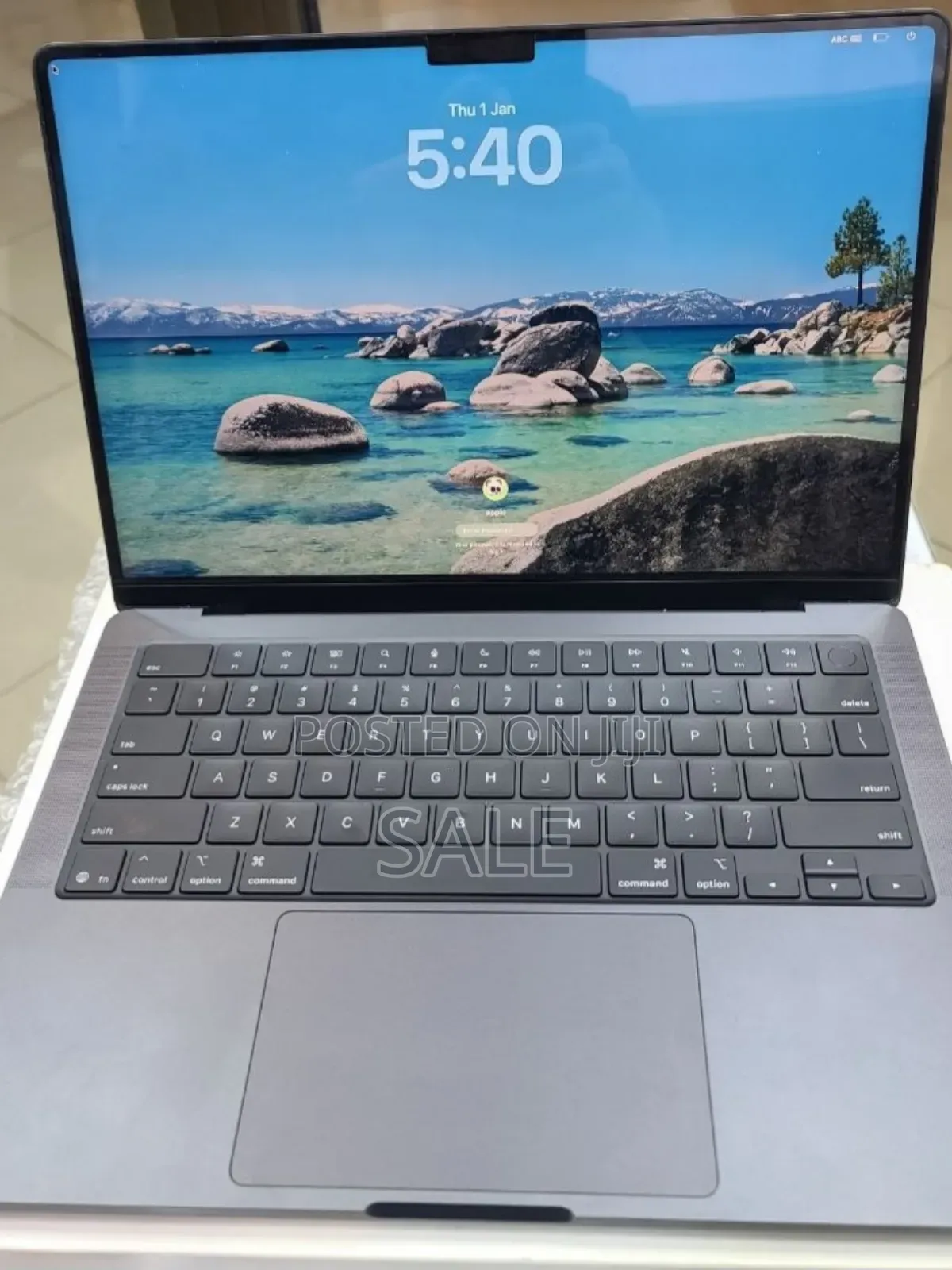 New Apple MacBook Pro 2025 M5 14-inch 16GB Apple M5 Pro SSD 512GB