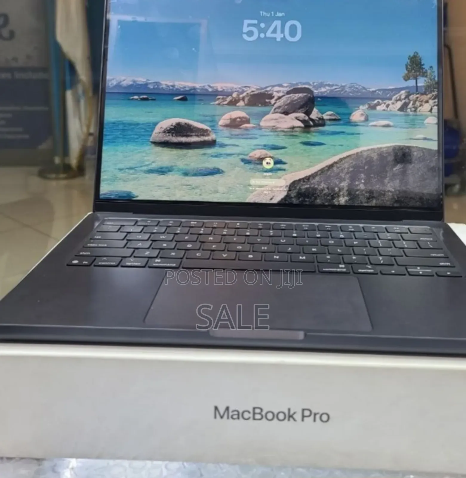 New Apple MacBook Pro 2025 M5 14-inch 16GB Apple M5 Pro SSD 512GB