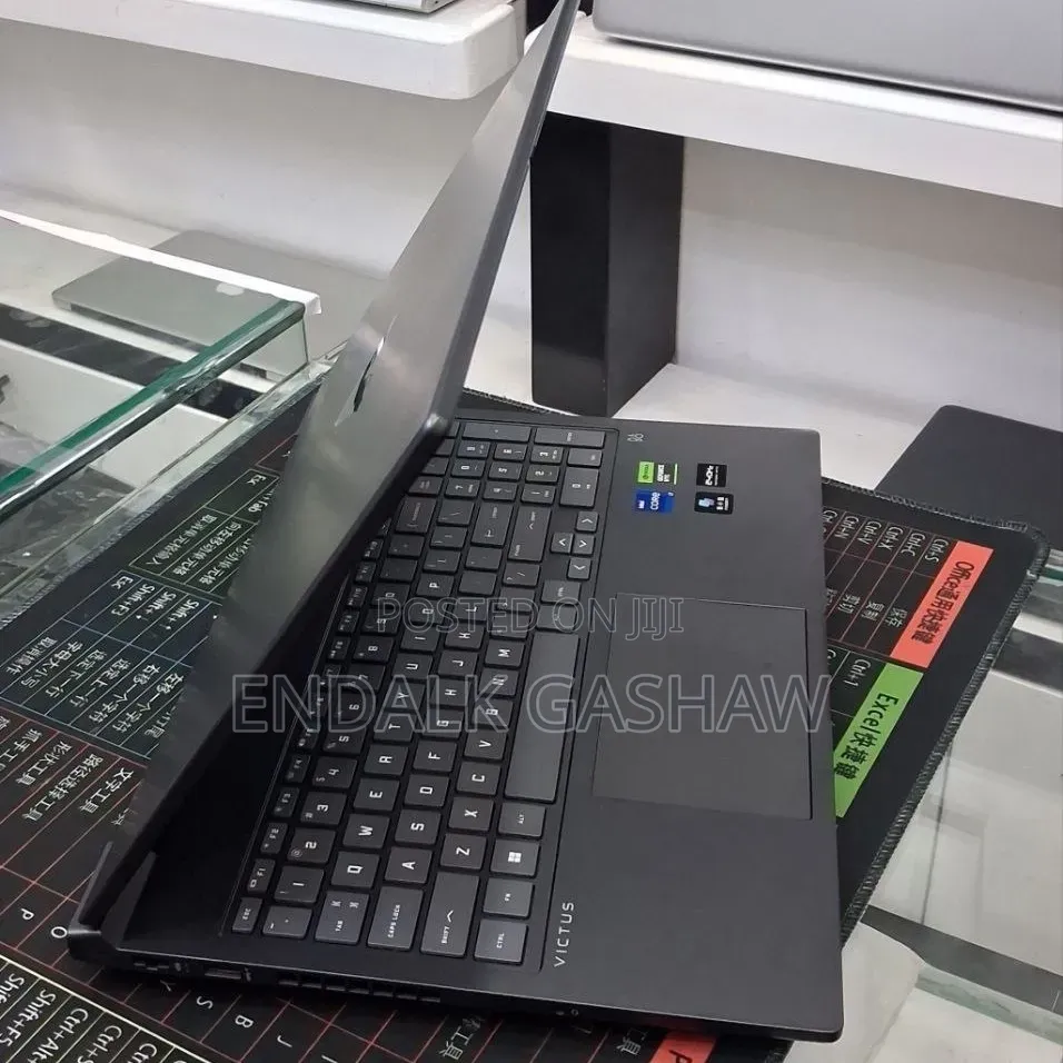 New Laptop HP Victus 15 16GB Intel Core i7 SSD 1T
