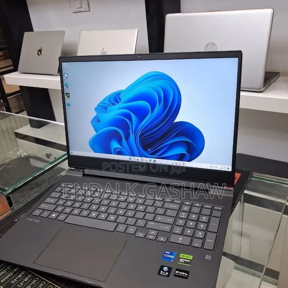 New Laptop HP Victus 15 16GB Intel Core i7 SSD 1T