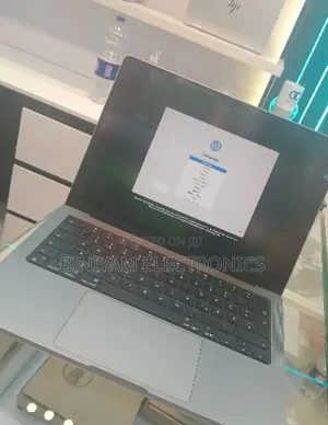 New Laptop Apple MacBook Pro 24GB Apple M3 SSD 512GB