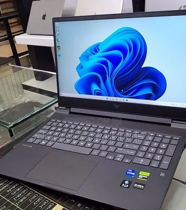 New Laptop HP Victus 16 16GB Intel Core i7 SSD 1T