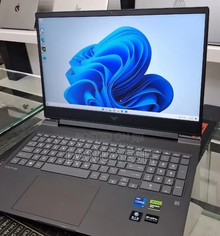 New Laptop HP Victus 16 16GB Intel Core i7 SSD 1T