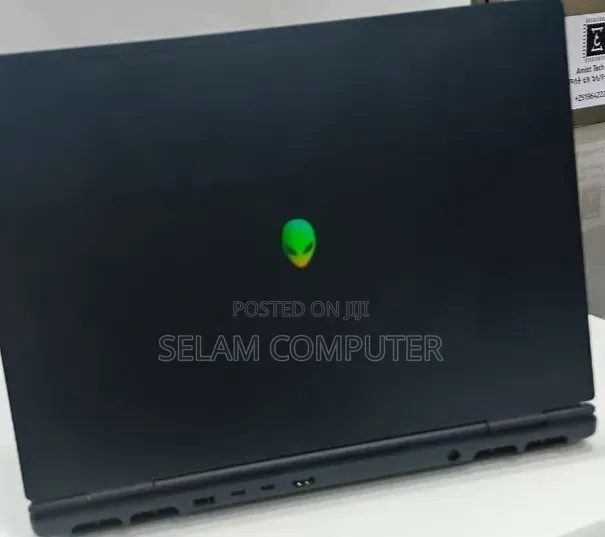 New Laptop Alienware M17x R2 32GB Intel Core i5 SSD 512GB