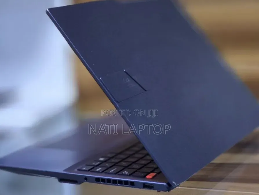 New Laptop Asus VivoBook 15 X505BA 16GB Intel Core i7 SSD 512GB