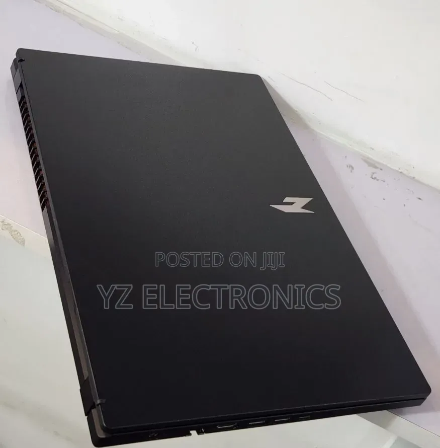 New Laptop HP 15-da2933nia 16GB Intel Core i7 SSD 512GB
