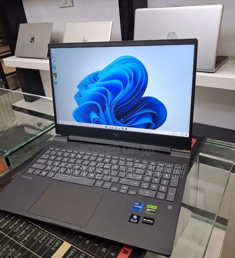 New Laptop HP Victus 15 16GB Intel Core i7 SSD 1T