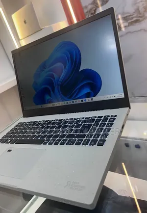 New Laptop Acer Aspire 1300 16GB Intel Core i7 SSD 1T