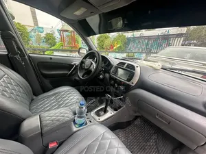 Toyota RAV4 2004 Silver