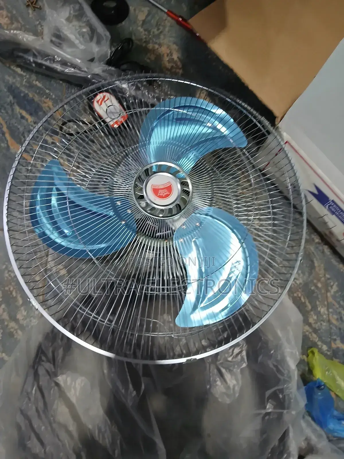 Fan.Changli Crown Wall-Mounted It Features Durable Metal