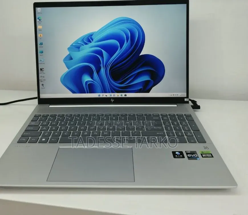 New Laptop HP 16GB Intel Core i7 SSD 1T