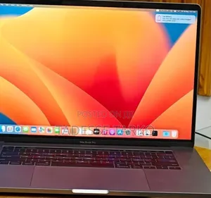 New Laptop Apple MacBook Pro 2019 16GB Intel Core i7 SSD 512GB