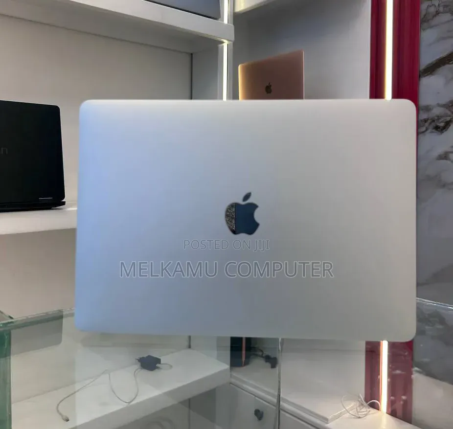 New Laptop Apple MacBook Air 2020 M1 8GB Intel Core i5 SSD 256GB