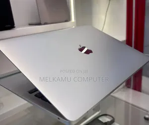 New Laptop Apple MacBook Air 2020 M1 8GB Intel Core i5 SSD 256GB