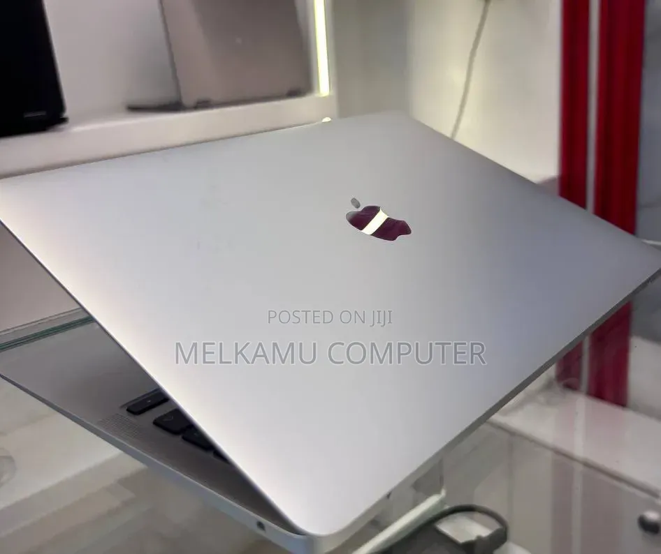 New Laptop Apple MacBook Air 2020 M1 8GB Intel Core i5 SSD 256GB