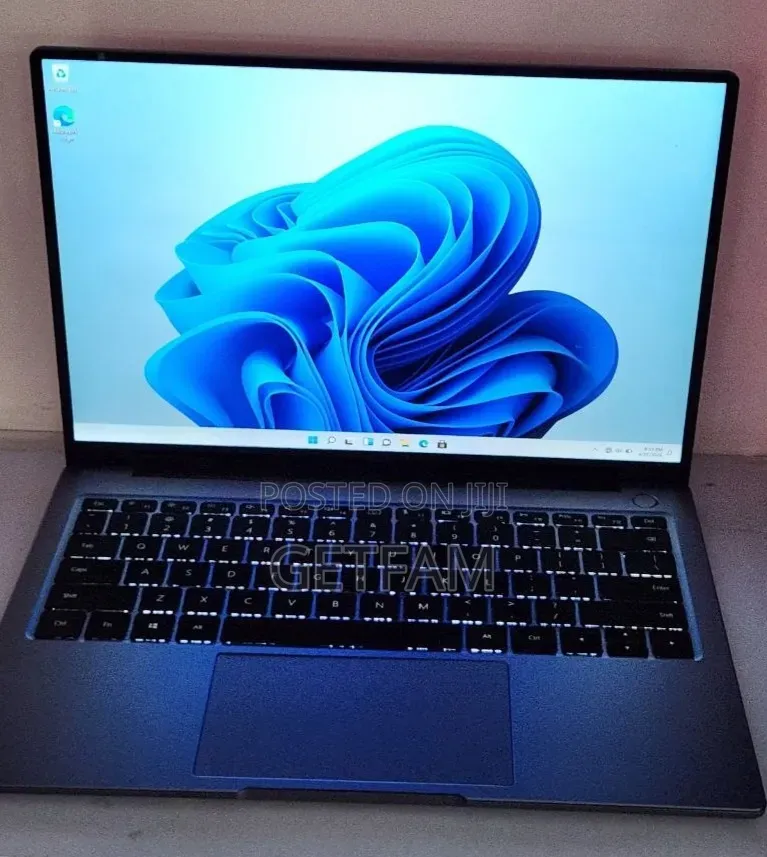 New Laptop Huawei Matebook D 15 16GB Intel Core i7 SSD 512GB