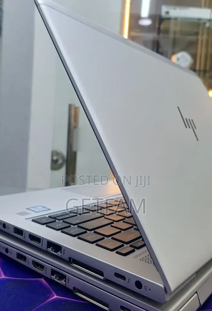 New Laptop Airis 8GB Intel Core i7 SSD 512GB