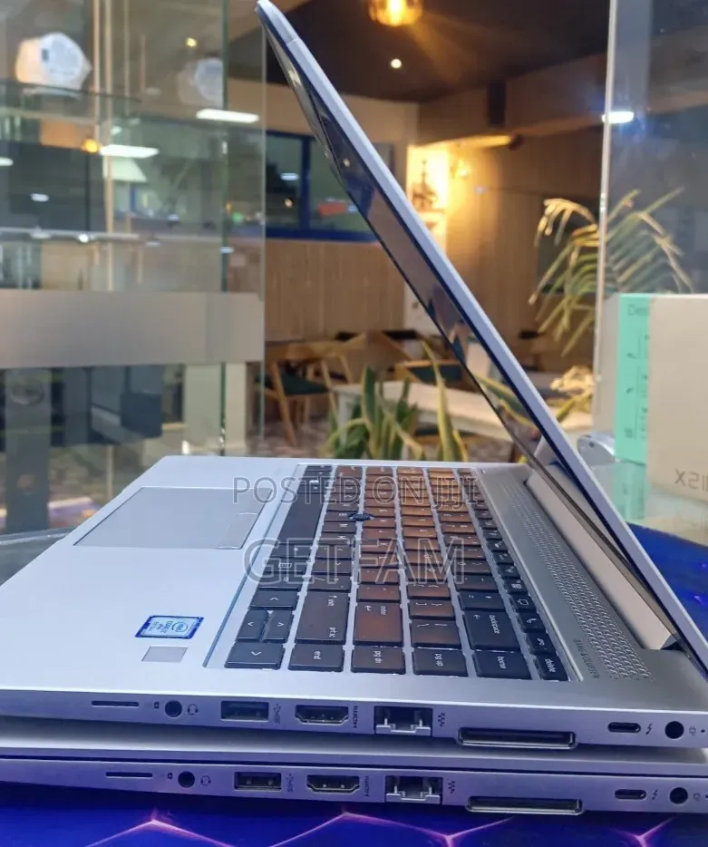 New Laptop Airis 8GB Intel Core i7 SSD 512GB