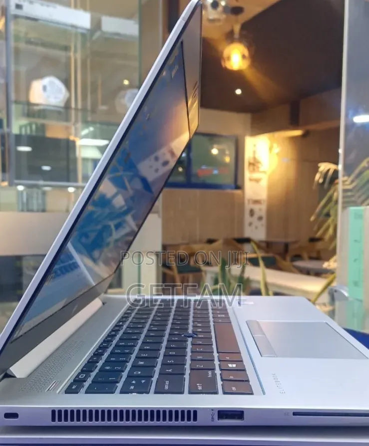 New Laptop Airis 8GB Intel Core i7 SSD 512GB