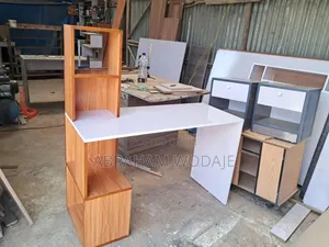 ልዮ የሆነ Reading Table