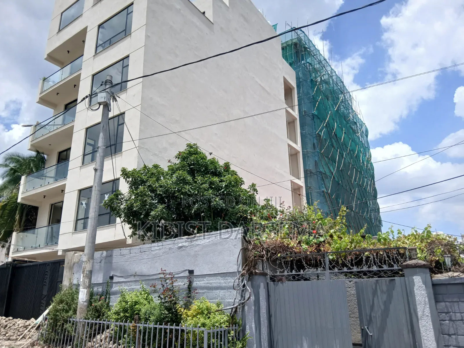 6bdrm House in Bole for sale