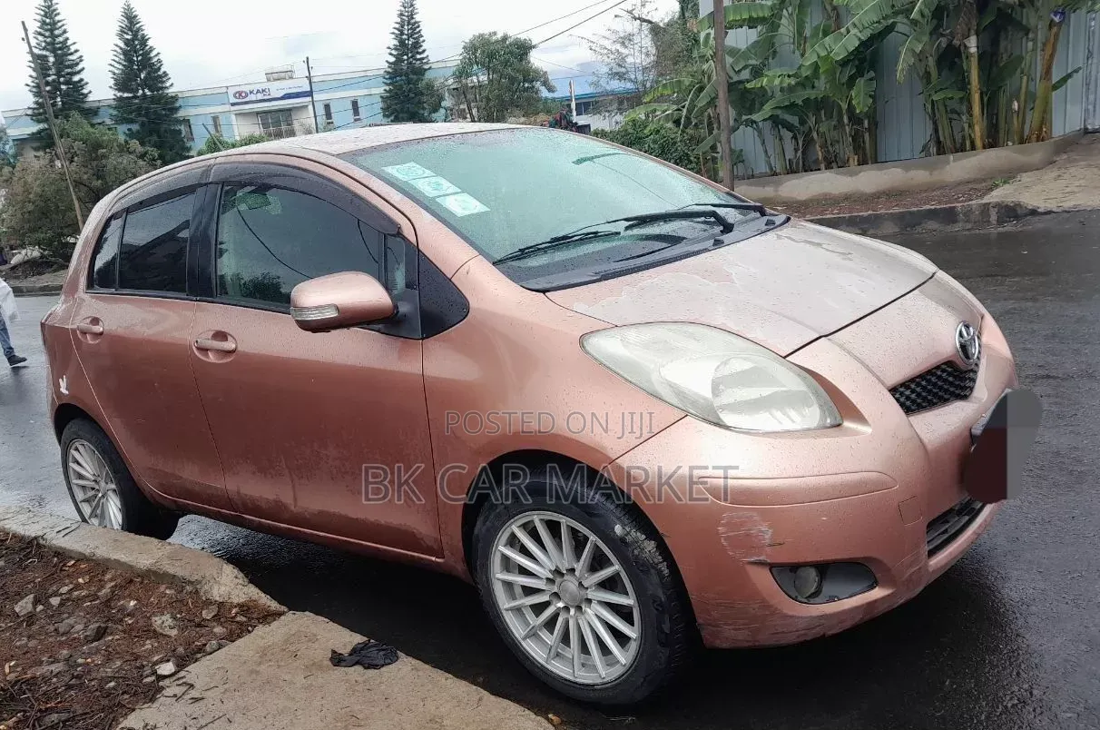 Toyota Yaris 2008 Burgundy