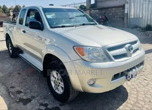 Toyota Hilux 2006 Silver
