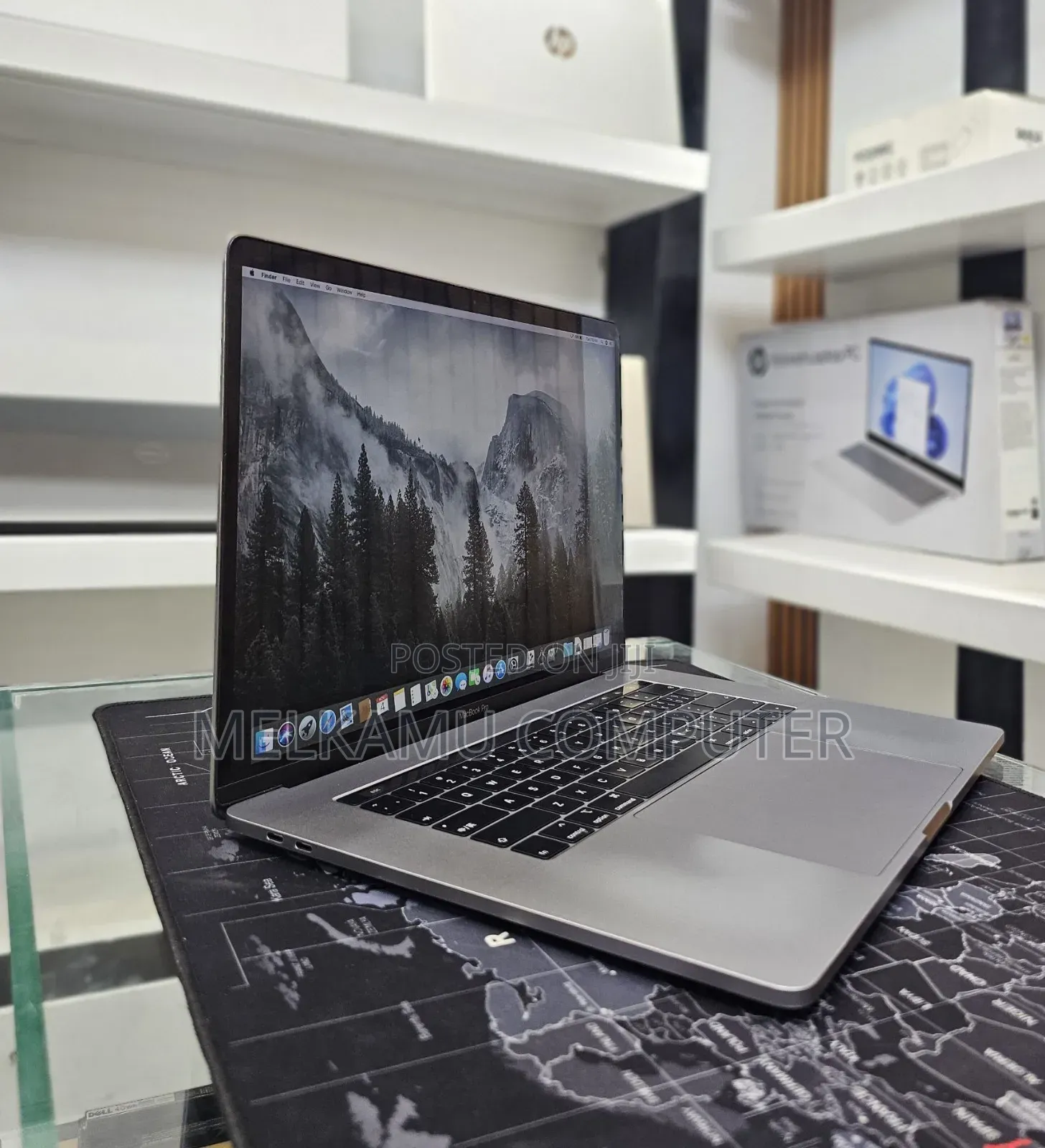 New Laptop Apple MacBook Pro 2019 16GB Intel Core i9 SSD 512GB