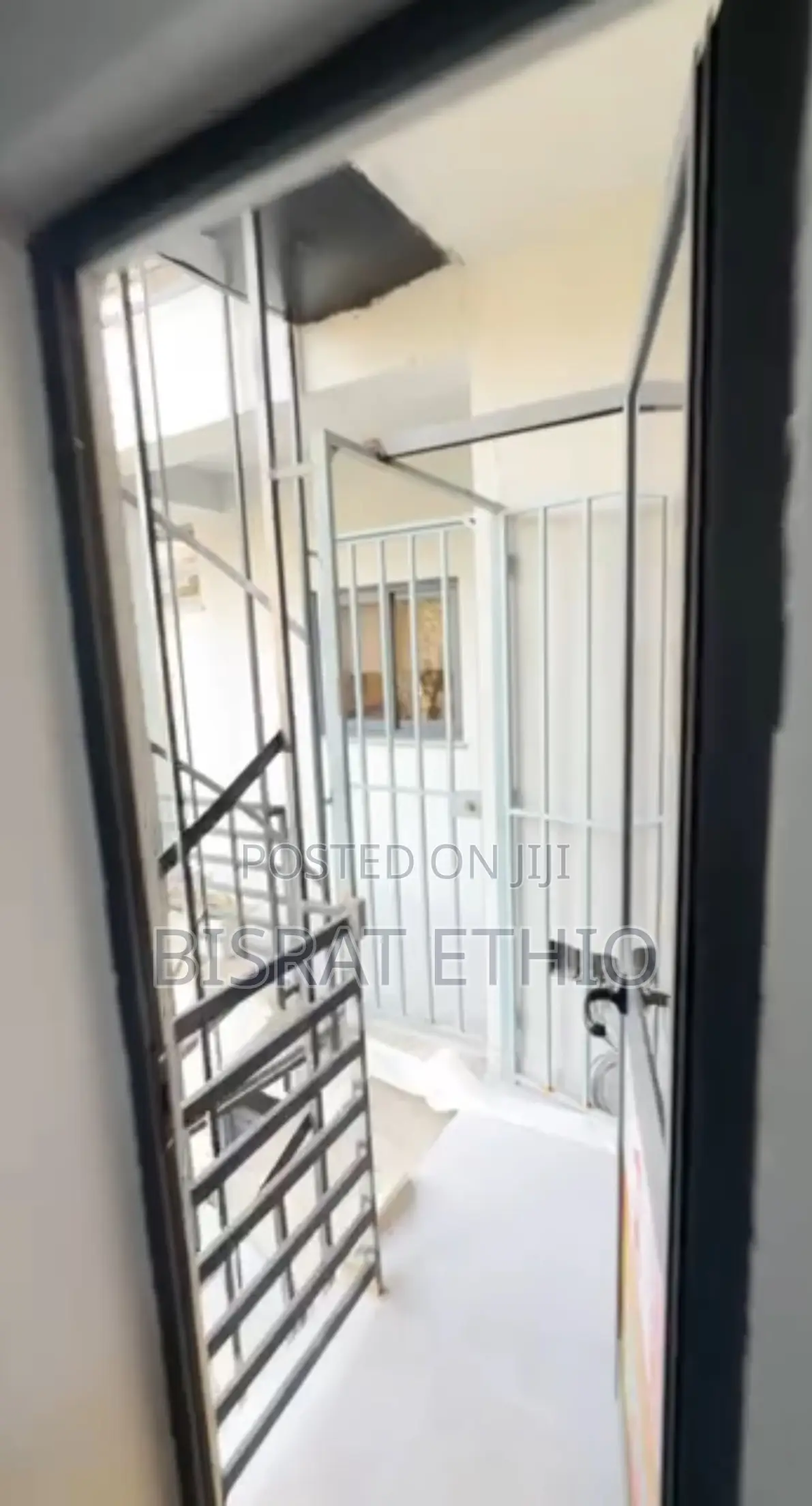 Furnished 3bdrm Apartment in Bisrate Gebriel for sale