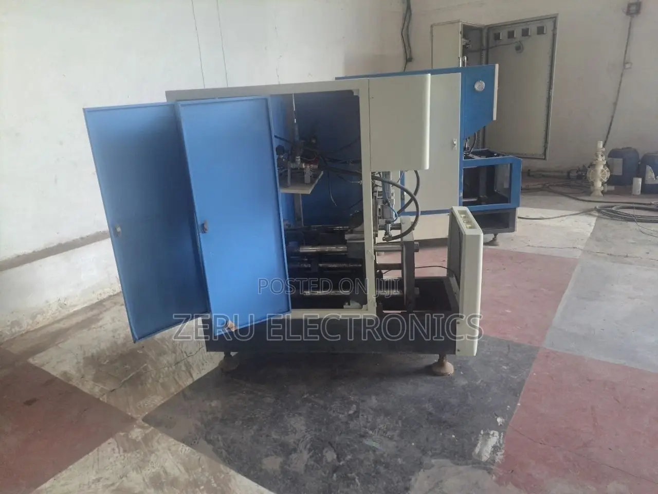 Molding Machine