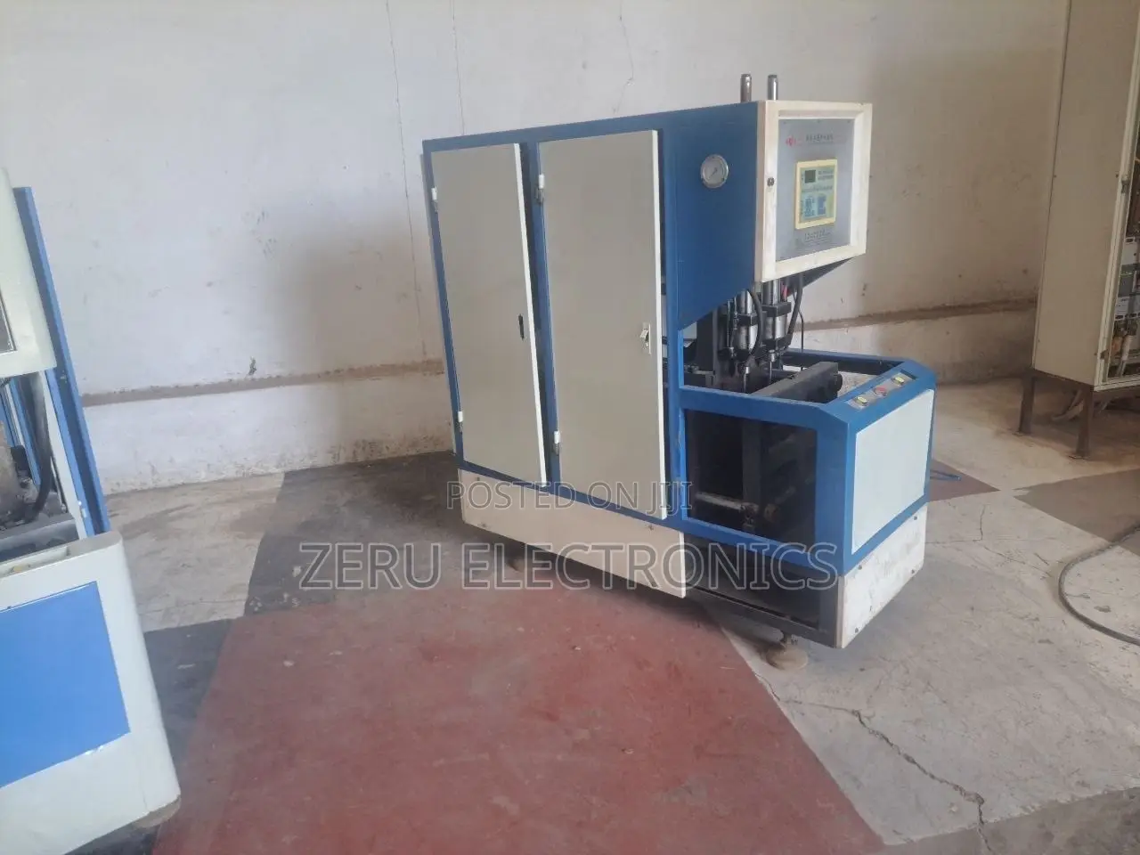 Molding Machine