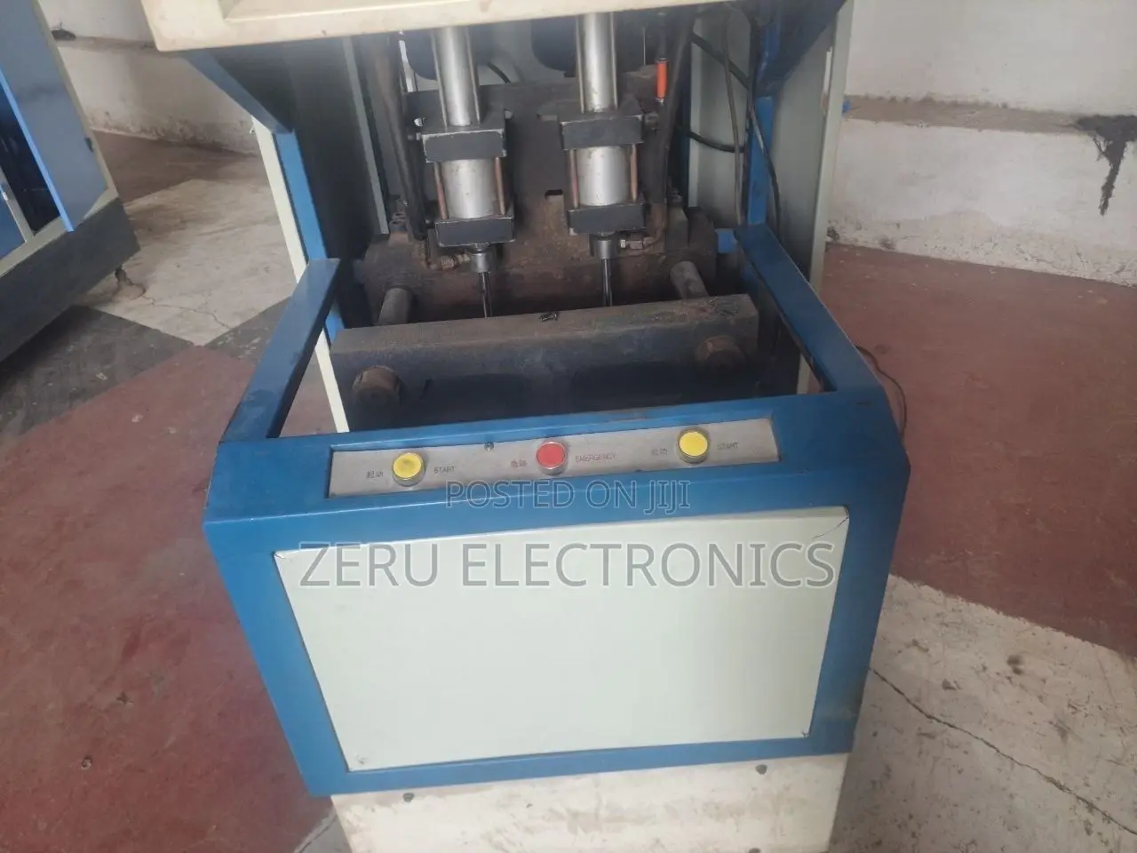 Molding Machine