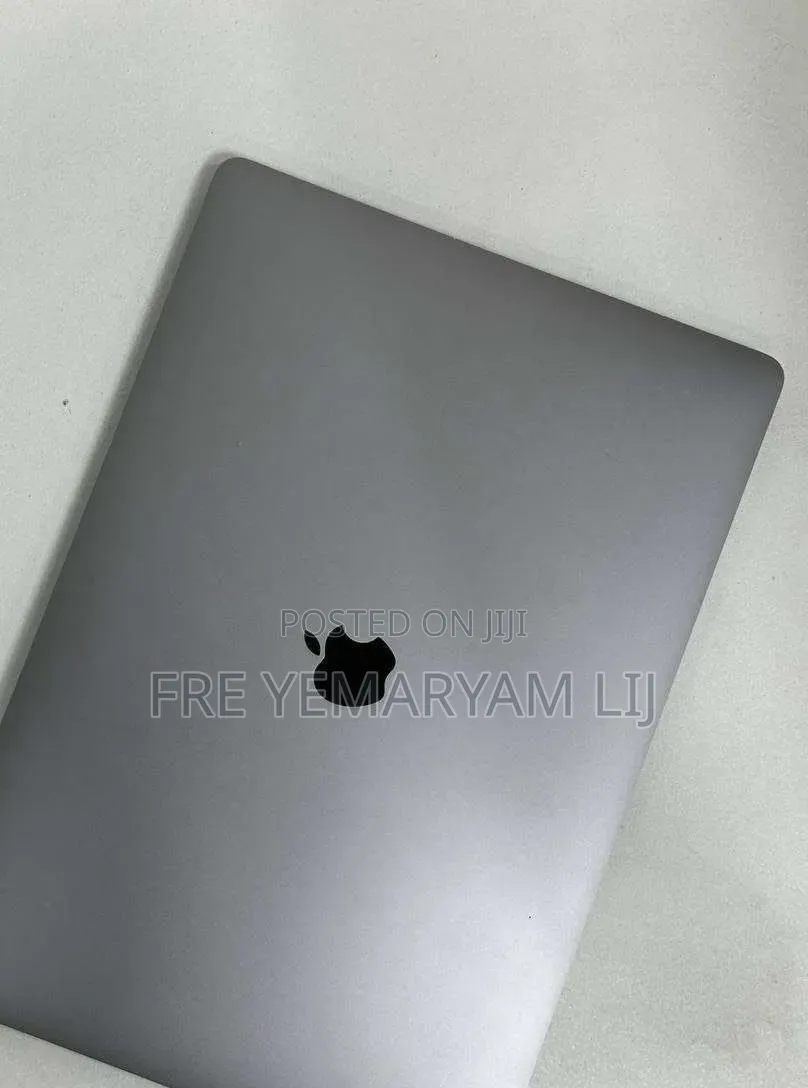 New Laptop Apple MacBook Pro 2019 32GB Intel Core i9 SSD 512GB