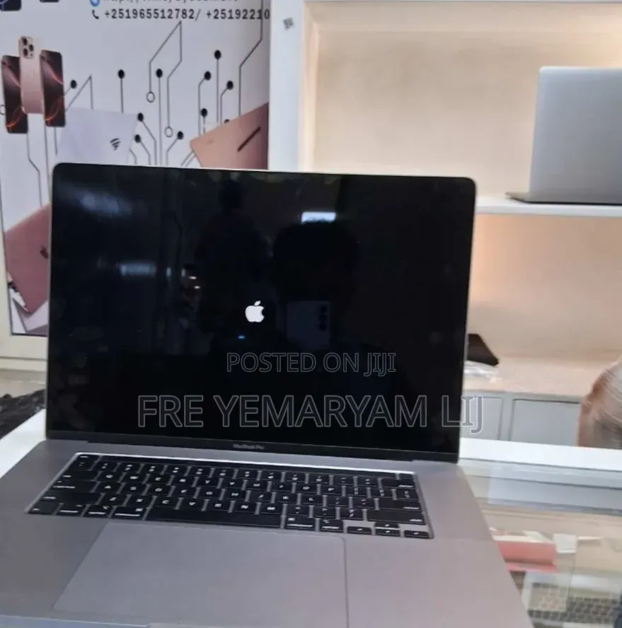 New Laptop Apple MacBook Pro 2019 32GB Intel Core i9 SSD 512GB