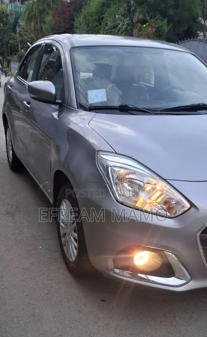 Suzuki Dzire 2022 Silver