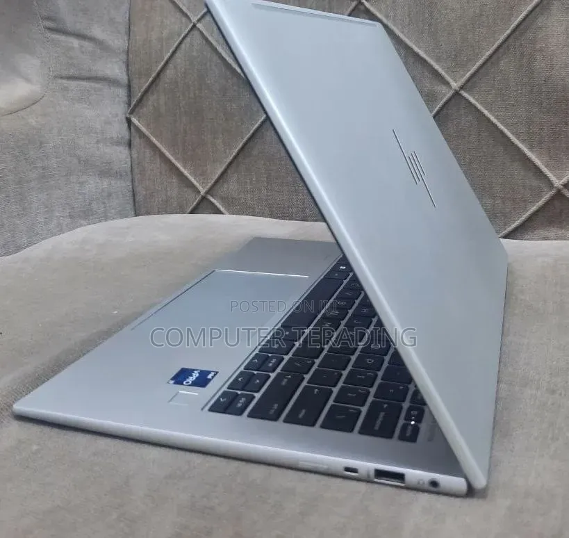 New Laptop HP EliteBook 840 G9 16GB Intel Core i7 SSD 512GB