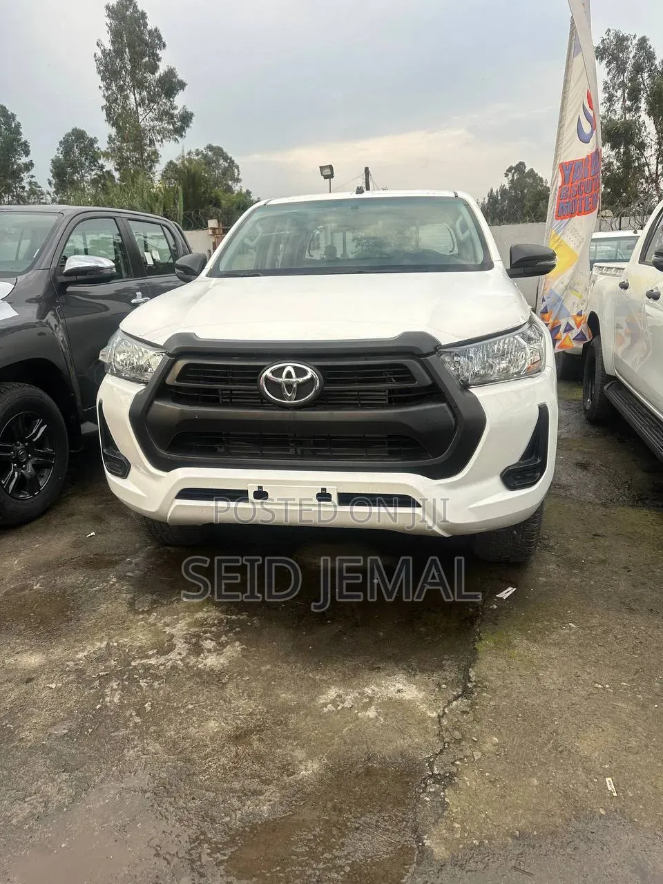 New Toyota Hilux 2023 White