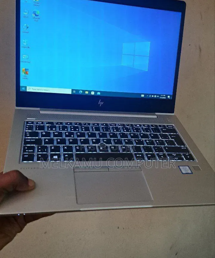 New Laptop HP EliteBook 830 G5 8GB Intel Core i5 SSD 256GB