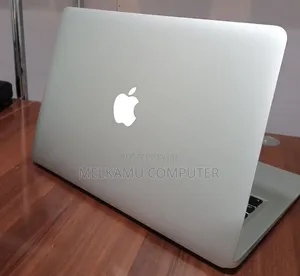 New Laptop Apple MacBook 2015 8GB Intel Core i5 SSD 128GB