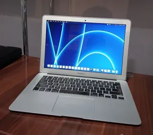 New Laptop Apple MacBook 2015 8GB Intel Core i5 SSD 128GB
