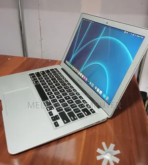 New Laptop Apple MacBook 2015 8GB Intel Core i5 SSD 128GB