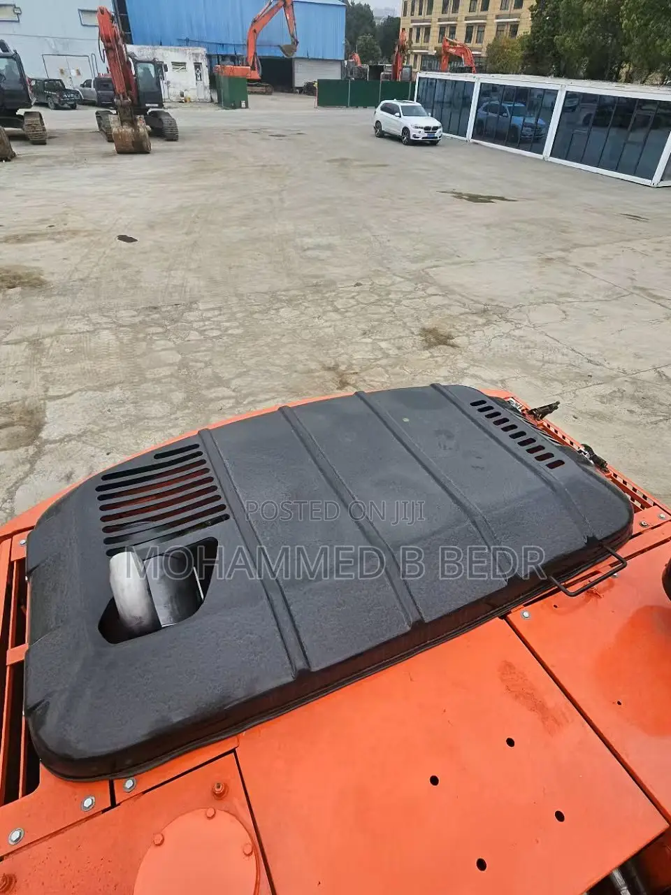Excavator ታየር ኤክስካቫተር