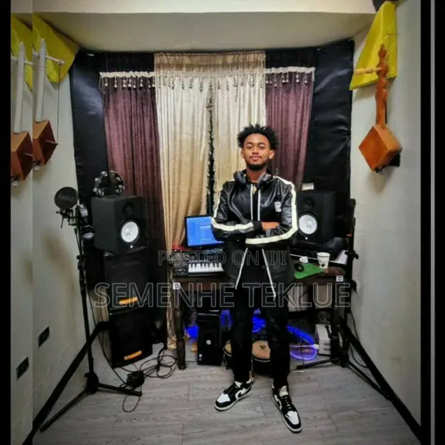 Keyboard Music Teacher