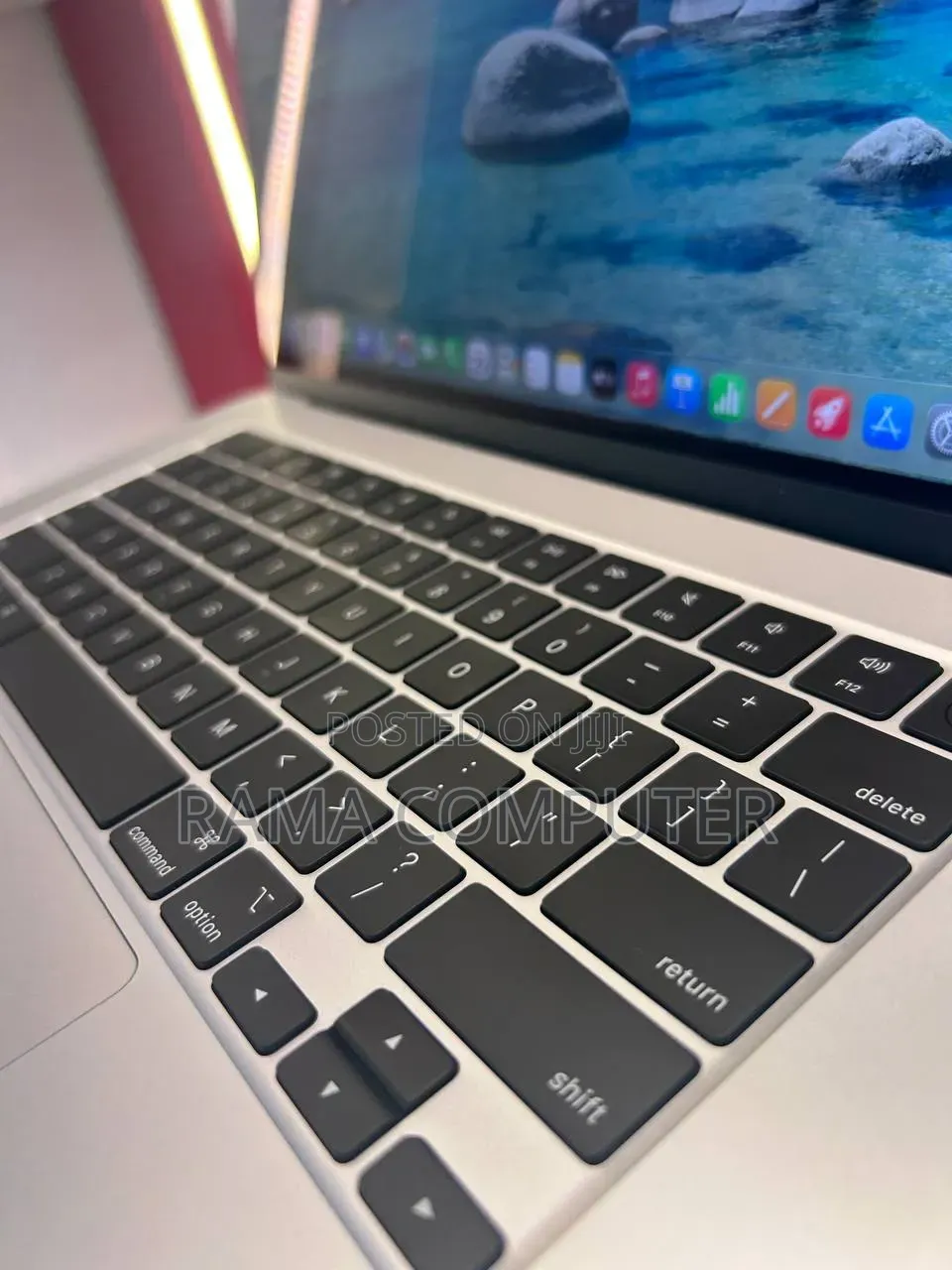New Laptop Apple MacBook Air 2025 M4 15-inch 24GB Apple M4 SSD 512GB
