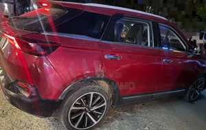Bestune T77 1.2 FWD 2022 Red